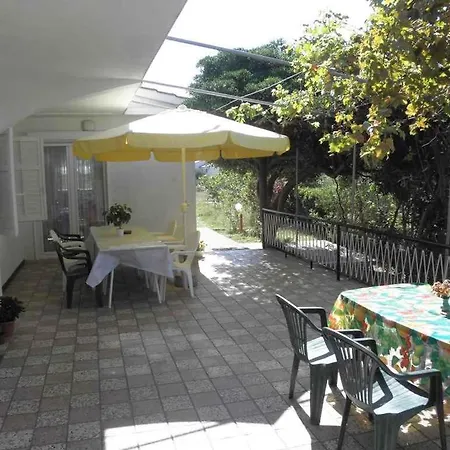 Apartmán In Barbat - Insel Rab 16122 *